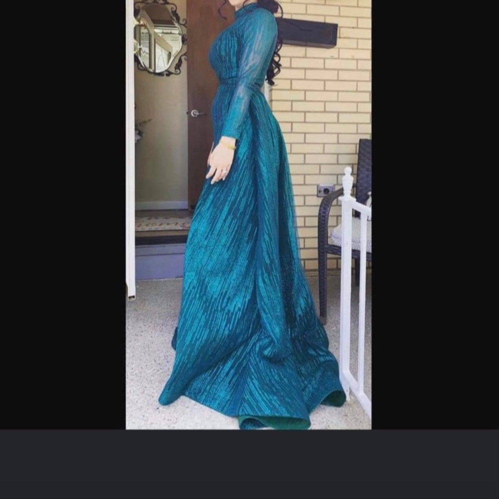 Emerald Green Size 2/4 Mermaid Long sleeve Dress